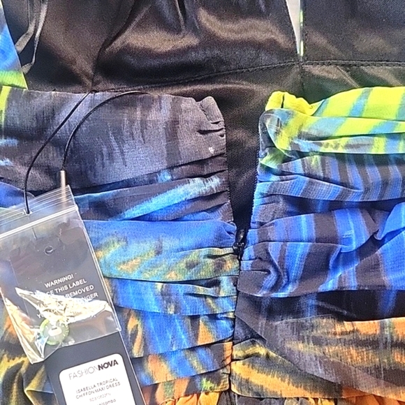 Fashion Nova Vibrant Blue & Green Halter Maxi Dress, Size: XS, NWT - Picture 11 of 16